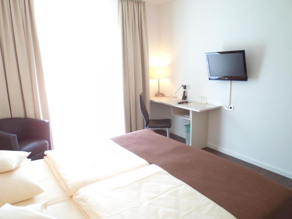Das Neue Hotel Am Park Fröndenberg Quarto foto